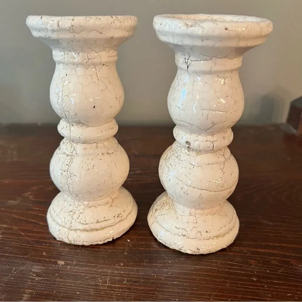 Set of 2 White Pedestals Heavy